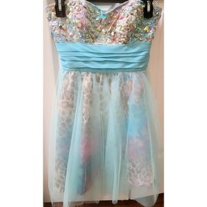 Juniors Size 7/8 Strapless Dress
